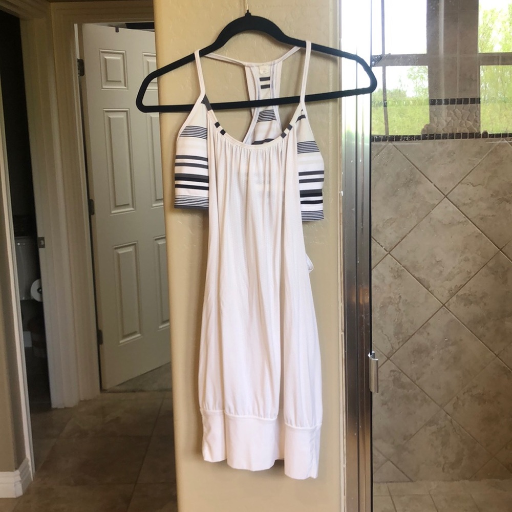 Lululemon size 10 workout top